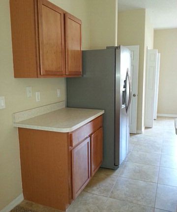 5th image of 8 Pin Oak Dr