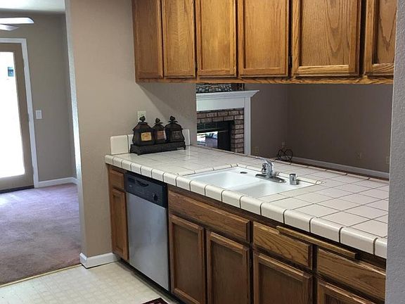 4th image of 1400 Bristlecone Ct