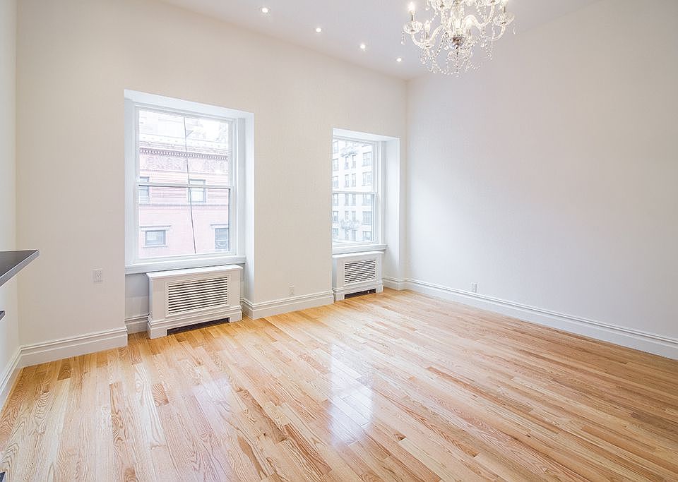 2nd image of 26 E 84th St APT 4A