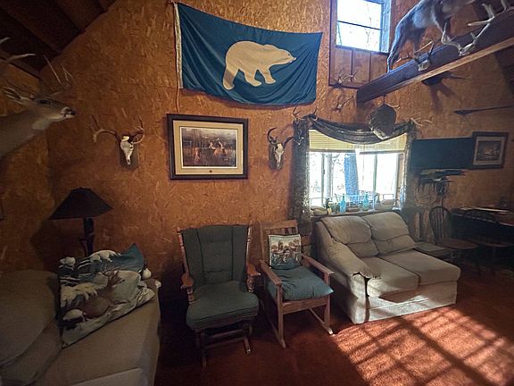 3rd image of 20585 Sassafrass Ln