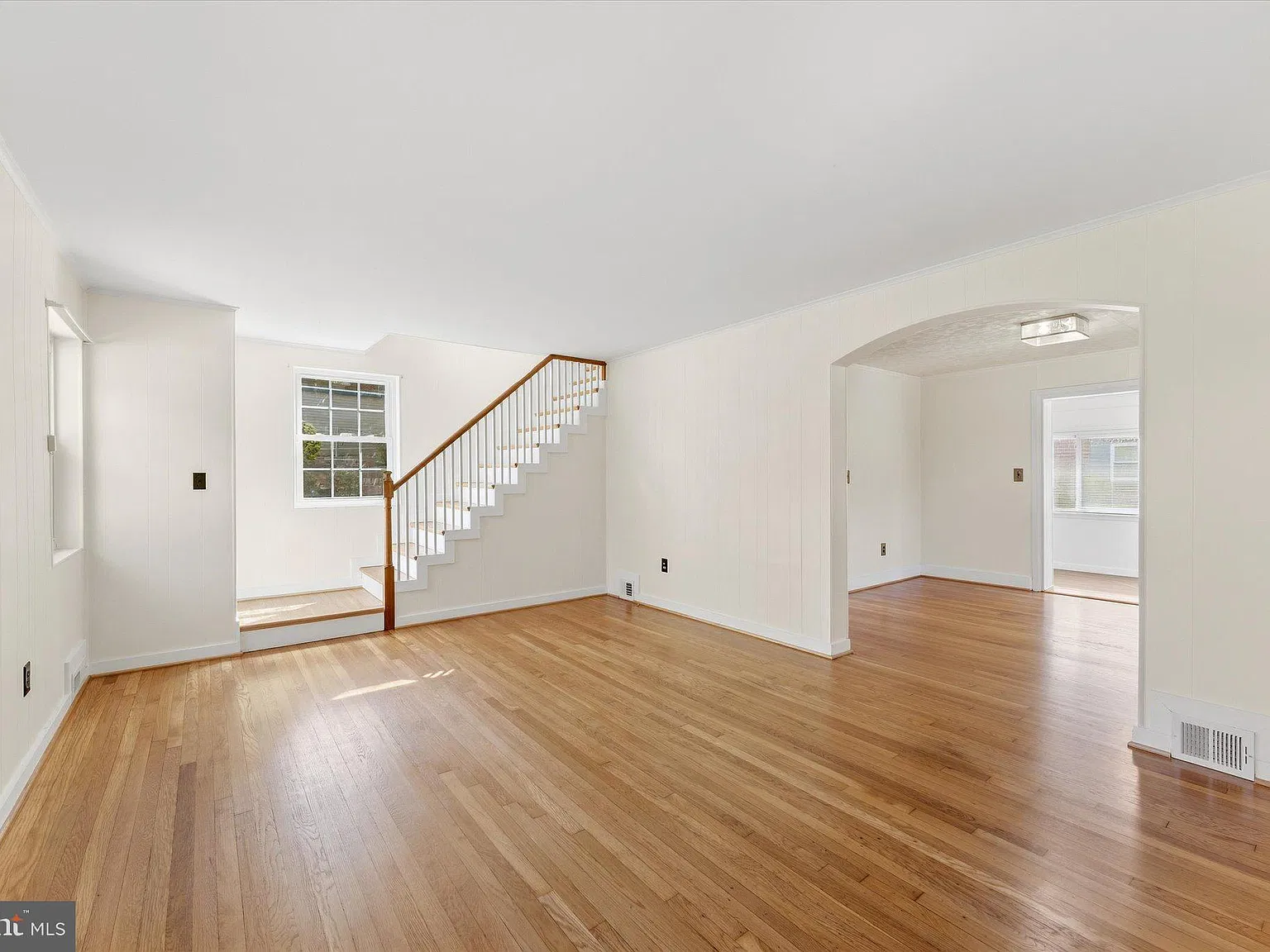 3 bed, 1.5 bath, 1770 sqft, $3,500 — Photo 2