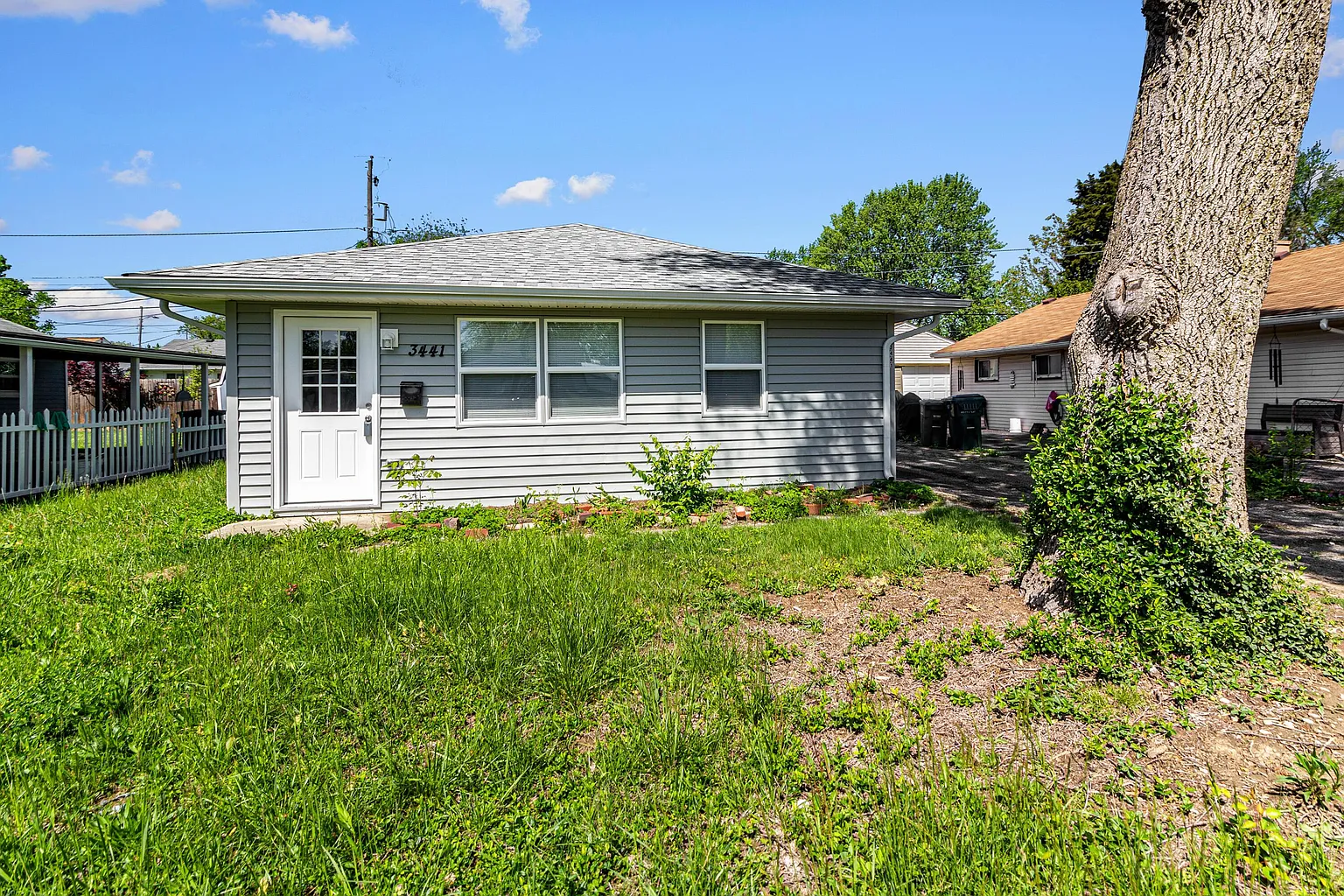 3441 Homestead Dr photo 1