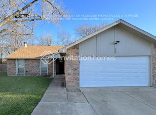 500 Nora Ln, Desoto, TX 75115