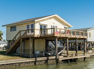 4501 Redfish Cv, Jamaica Beach, TX 77554