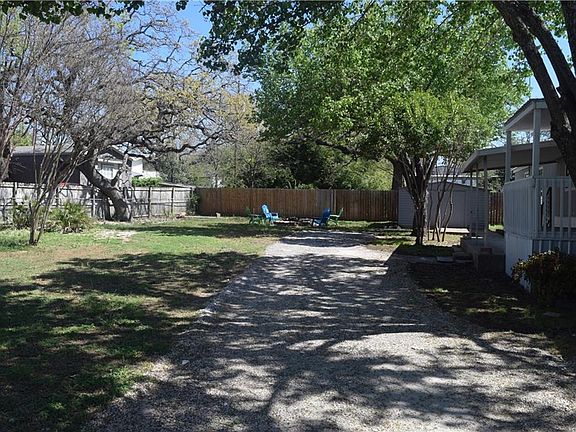 3rd image of 124 Mohon Dr