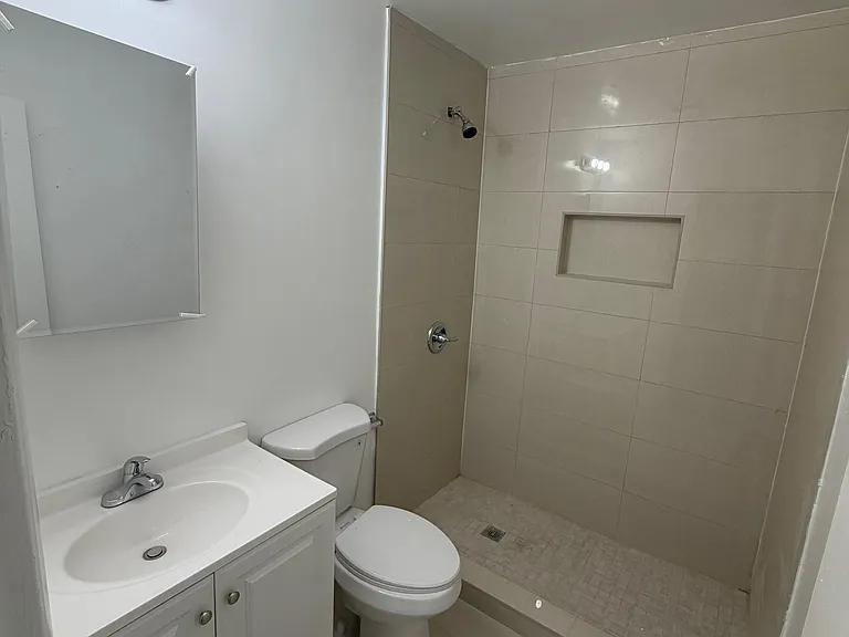 465 NE 139th St #467 — Photo 7