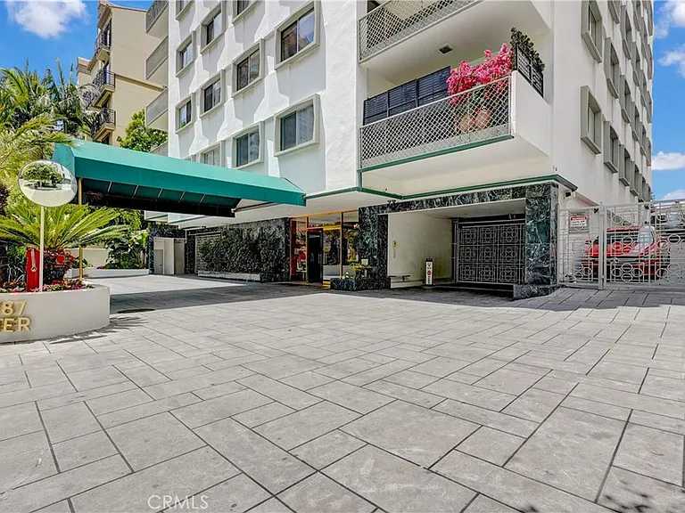 10787 Wilshire Blvd #802 — Photo 31