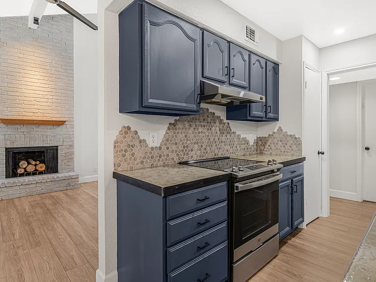 12142 Vista Nogal St — Photo 9
