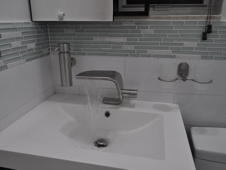 1st image of 1026 NW 53rd St Floor 1026R