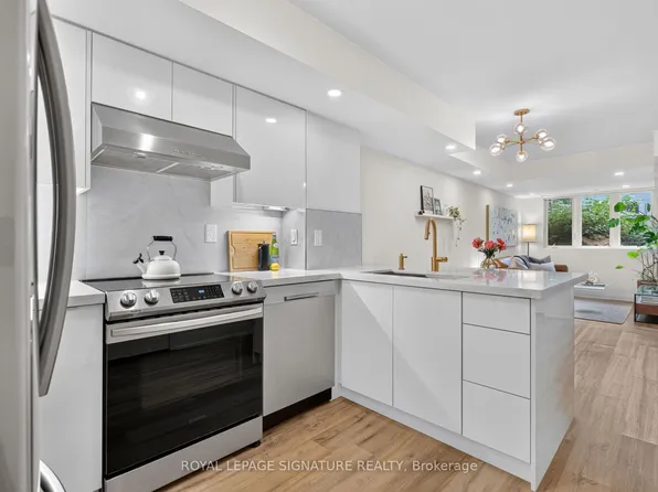351 Wallace Ave #163, Toronto, ON M6P 3N1