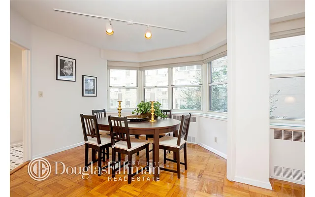 Sold by Douglas Elliman | media 21