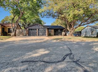 9204 Farmer Rd, White Settlement, TX 76108