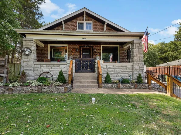 3149 Ringer Rd, Saint Louis, MO 63125