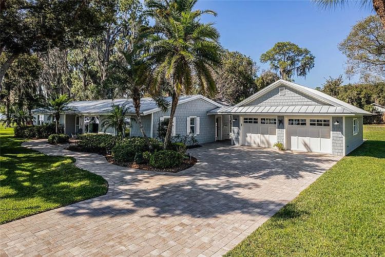 1st image of 2653 Lakeshore Dr