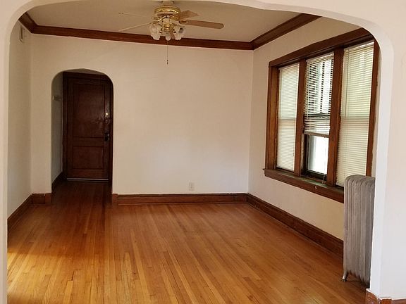 5th image of 3605 N Oakley Ave #1