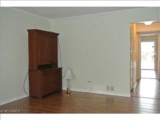 3rd image of 759 Pipes Ct