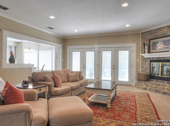 5th image of 402 Tailwind Dr