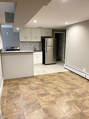 1st image of 70 Pinehurst Ave #B2