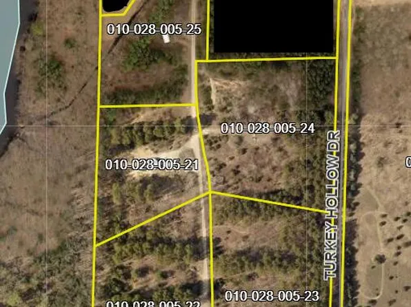 E Fenwick Rd, Fenwick, MI 48834