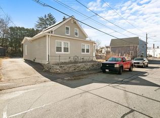 6 Goddard St, Webster, MA 01570