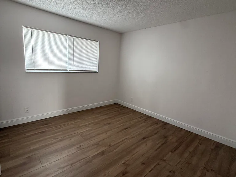 8720 N Sherman Cir #205 — Photo 11