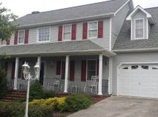1216 Olde Oaks Dr, Gray, TN 37615