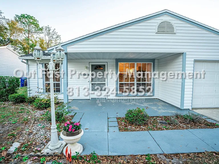 2764 Kavalier Dr — Photo 3