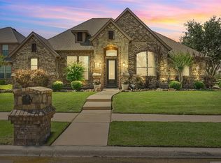 7000 Reatta Ct, North Richland Hills, TX 76182