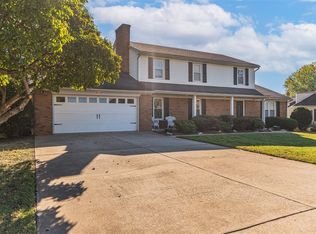 2736 Thompson Dr, Bowling Green, KY 42104