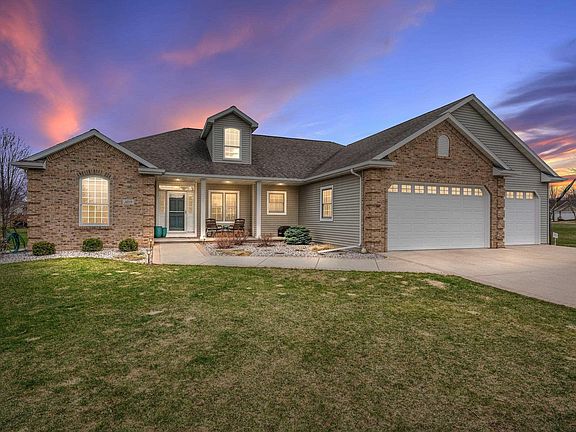 2nd image of 3219 Barkwood Cir