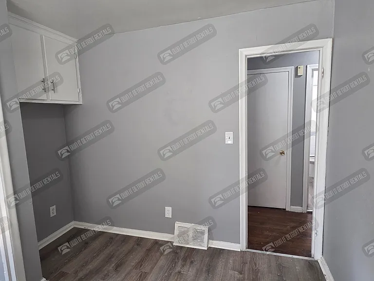 9310 Fielding St — Photo 18