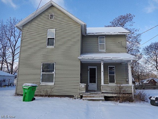 1st image of 611 Garfield St