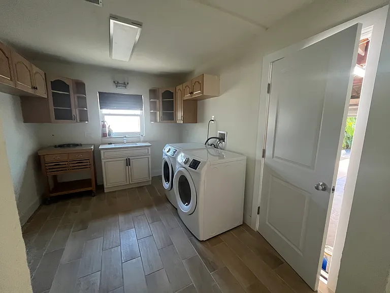 7039 Hibiscus Ave S — Photo 3