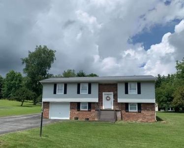 146 Linwood Dr, Richlands, VA, 24641