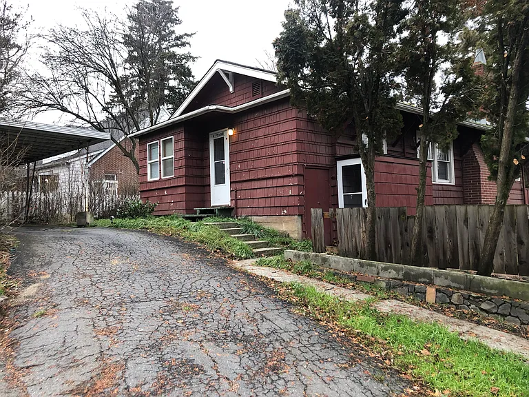 825 NE Michigan St — Photo 15