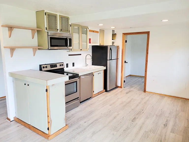 1108 W Entiat Ave #1 — Photo 1