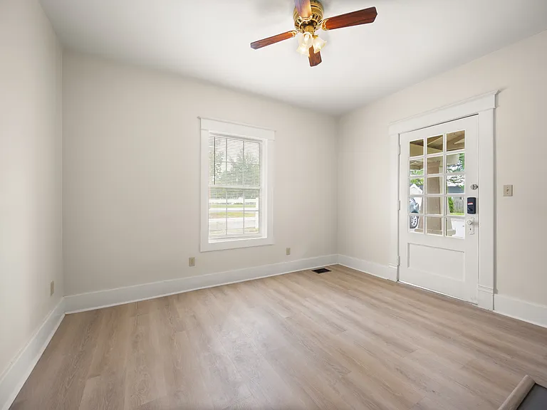609 Country Club Rd — Photo 3