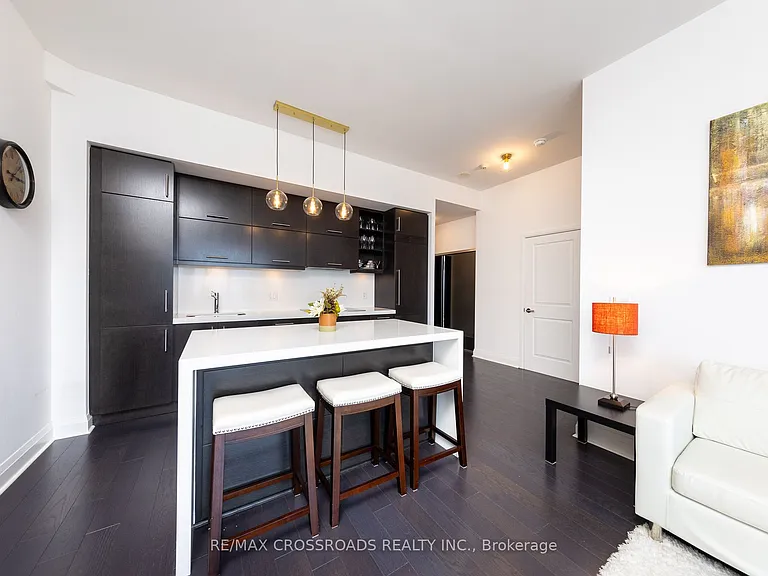 1080 Bay St #4509 — Photo 11