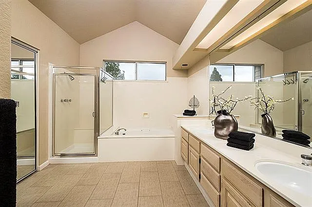 837 Columbia Cir — Photo 8