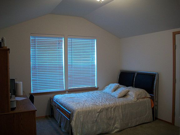 5th image of 6121 37th Ave SE