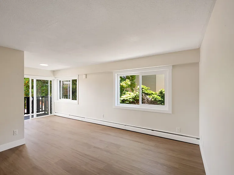 435 Lampson St #203 — Photo 28