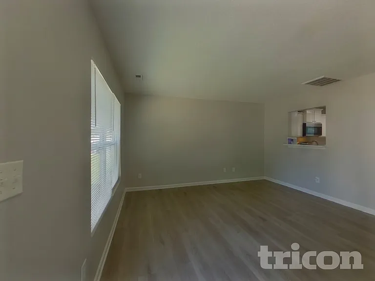 412 Bent Leaf Ct — Photo 3