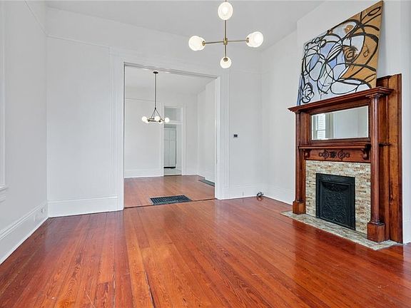 5th image of 4918-20 Constance St