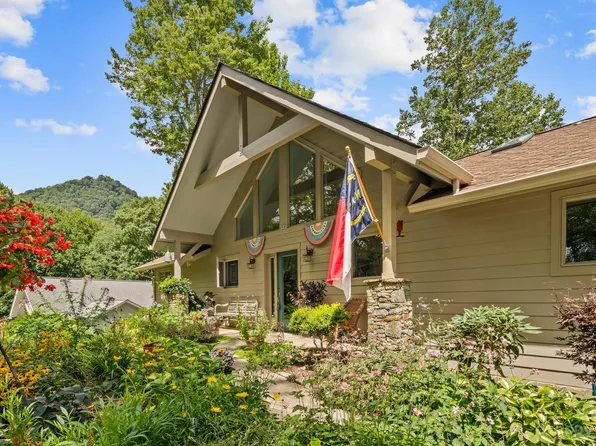 93 Blowing Ridge Ln, Sylva, NC 28779