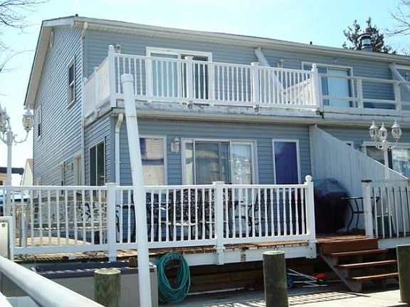 2nd image of 142 Newport Bay Dr