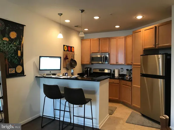2665 Prosperity Ave APT 409, Fairfax, VA 22031