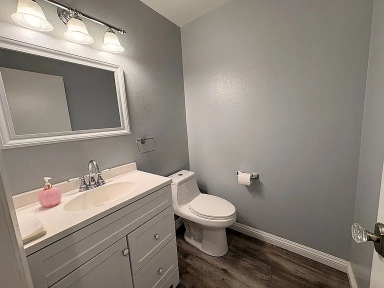 131 Alpine Ct — Photo 8