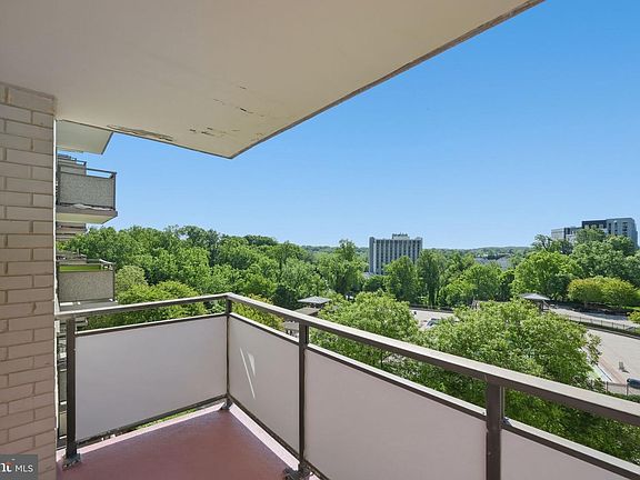 2nd image of 5225 Pooks Hill Rd APT 517N