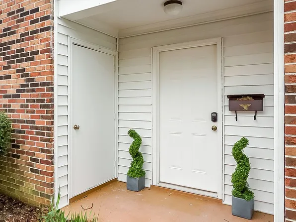 1940 Shades Cliff Ter, Birmingham, AL 35216