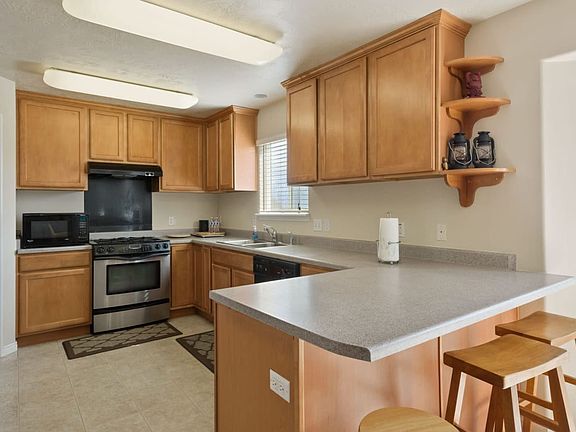 2nd image of 3927 W Coral Dune Dr